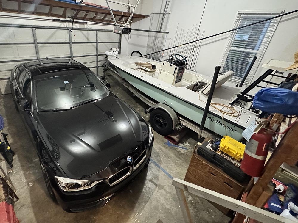 Automotive Exterior Automotive lighting Personal luxury car Car door Automobile repair shop
